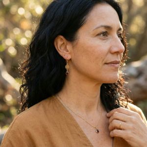 Обеци Мандала със скъпоценен камък позлатени с гранат